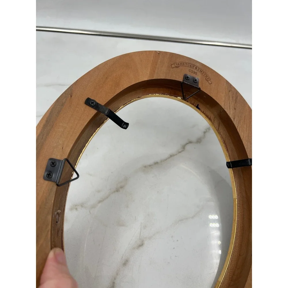 Van Hygan & Smythe Oval Wood Frame Mahogany Gold Rim CS95 9x11 Wall Decor
